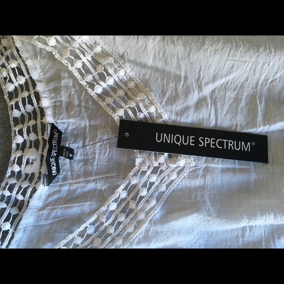 🥳NWT💗Unique Spectrum Top💗 - Picture 2 of 3